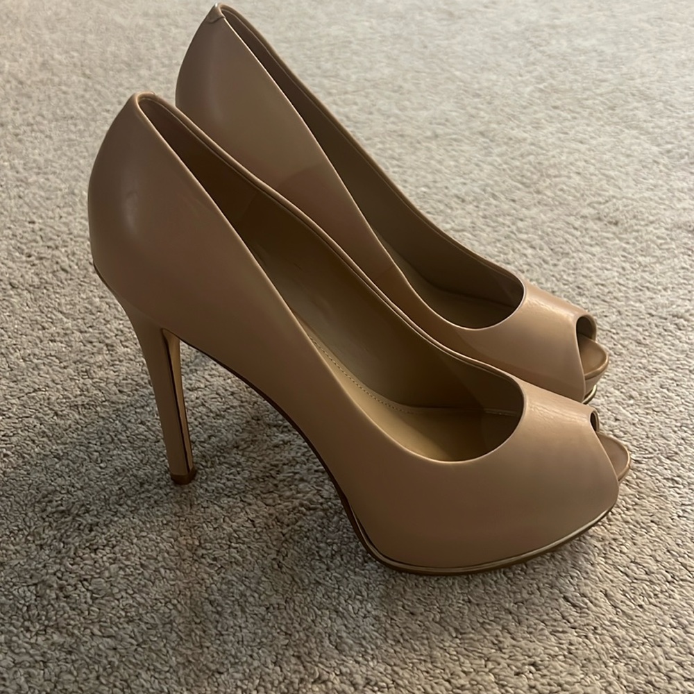Guess tan heels. Size 8.